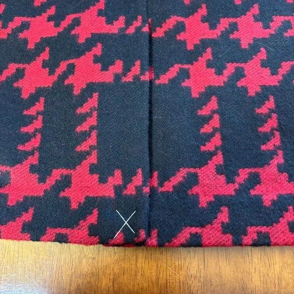 Talbots Womens Skirt Red Black Houndstooth Wool Blend Pencil Straight Size 18w - Picture 4 of 8